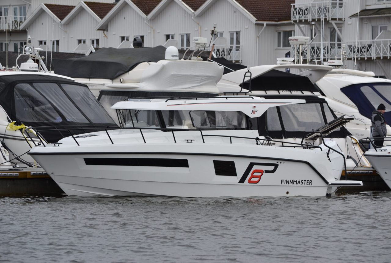 Finnmaster P8 2x200HK V6 Mercury