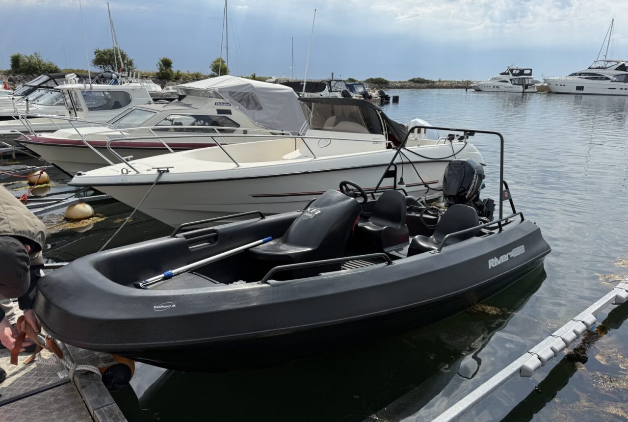 River 420XR med 15HK