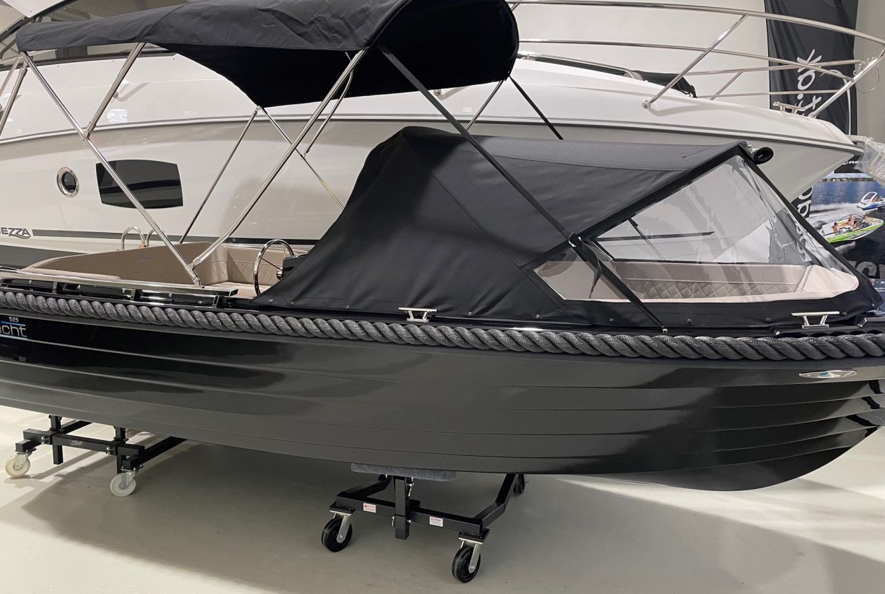 SilverYacht 525